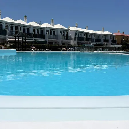 Duna Flor, Sun, Pool & Fast Wifi Apartman *