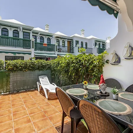 Duna Flor, Sun, Pool & Fast Wifi Apartman